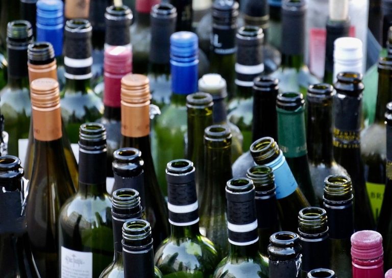 If QLD can do it… call on states to expand 10c refunds for wine